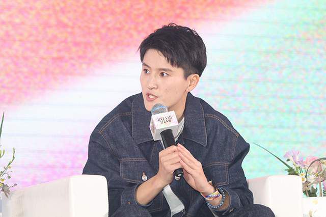 女m伺候女s闺蜜sm