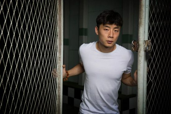 女子引诱男子床戏视频